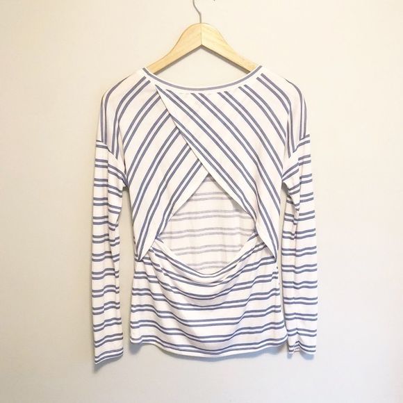 Kirra Cutout Back Striped Shirt Blue White Small - Picture 5 of 6